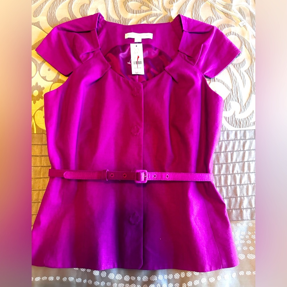 New York and Company short sleeve top with belted waist.